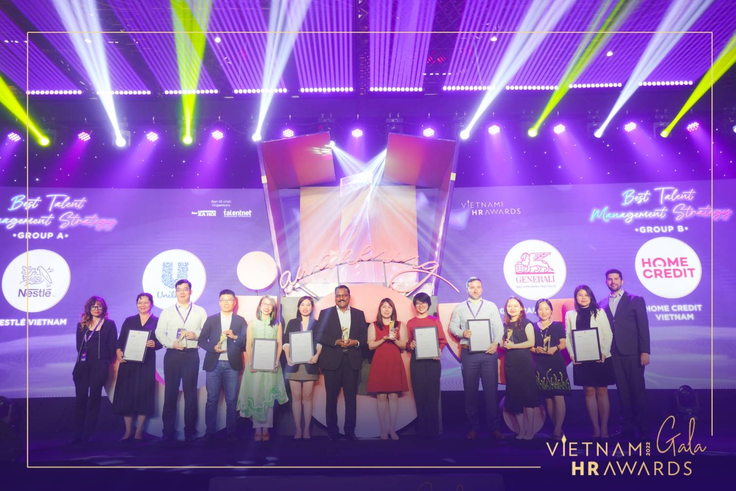 Vietnam HR Awards Gala 2022 AWAKENING JOY