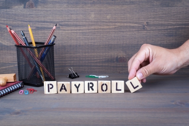 Top 5 Benefits of Using Outsourcing Payroll Services in Vietnam